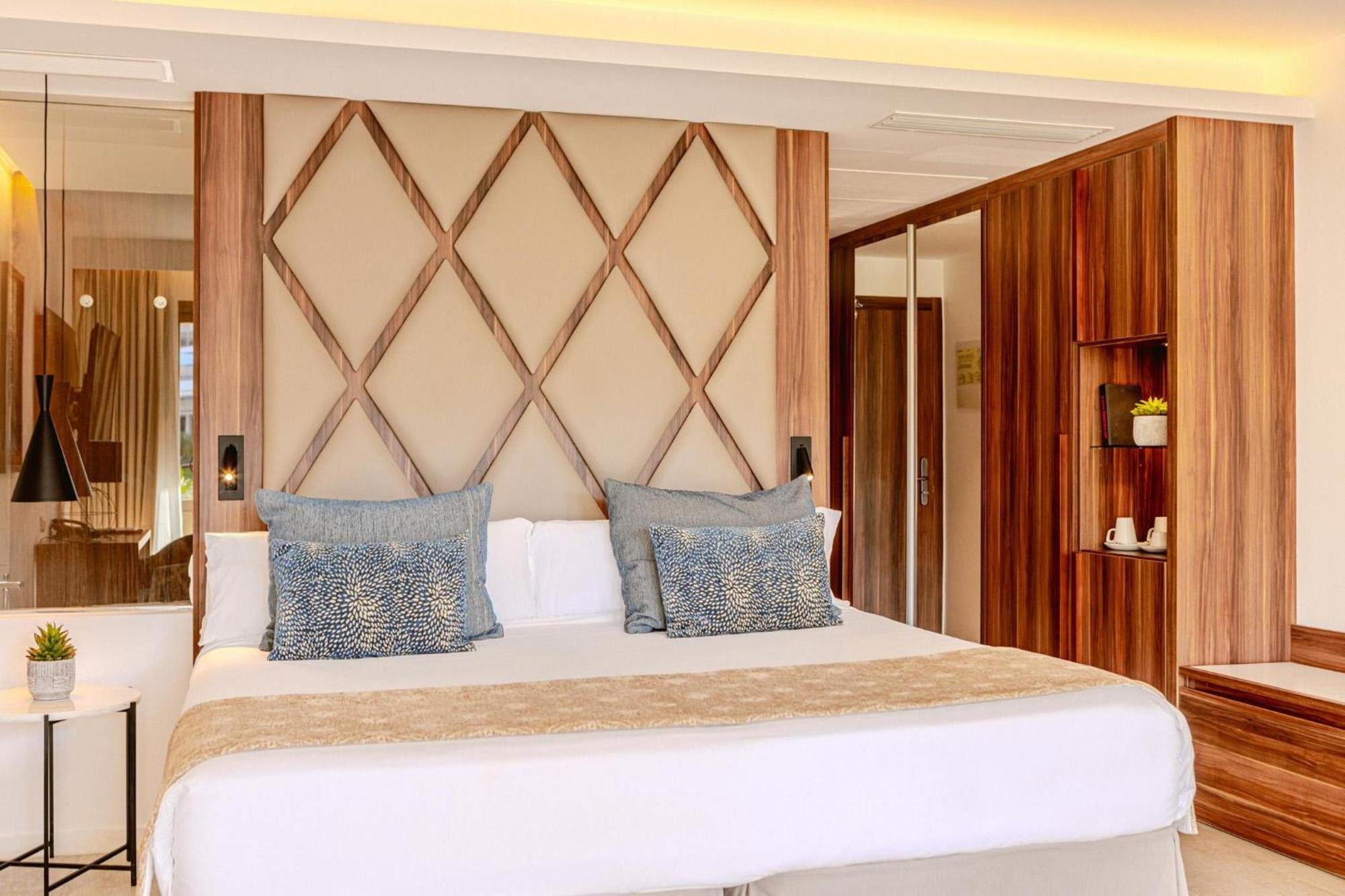 Zafiro Palace Palmanova Екстериор снимка